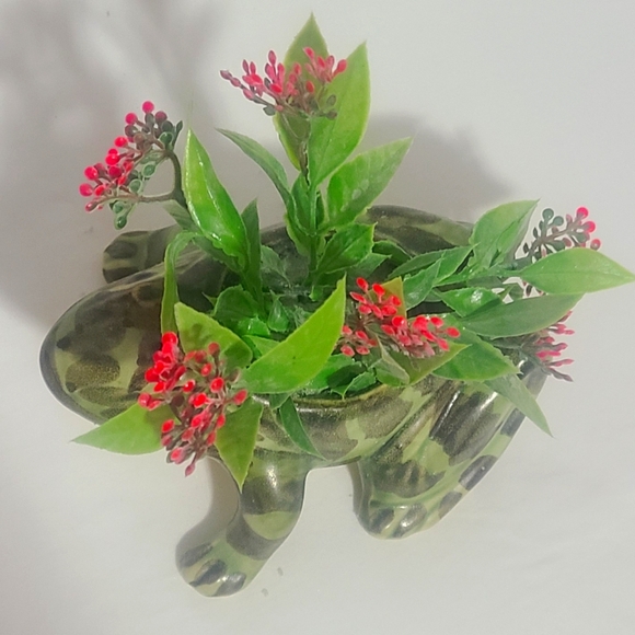 CERAMIC FROG PLANTER - WINDOW LEDGE SIZED - Picture 5 of 5